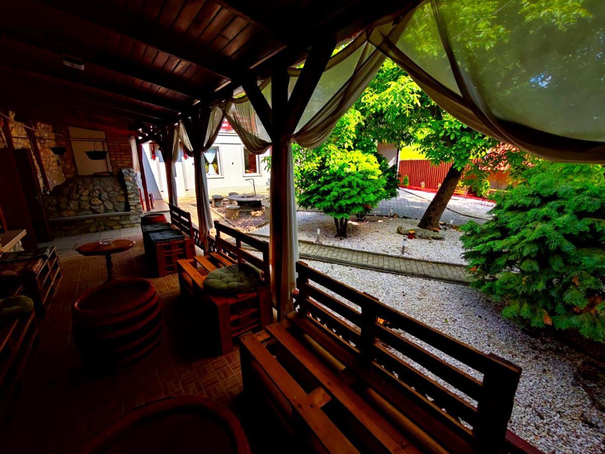 Zoeld Sziget Wellness Acomodação com café da manhã Egerszalók Exterior foto